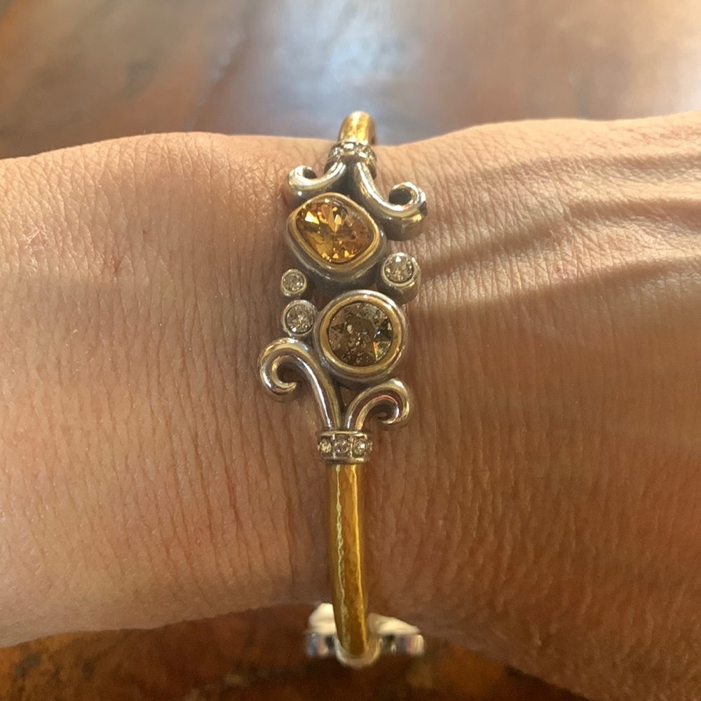 Brighton Lioness Bangle with 2 extra bracelets - Picture 2 of 7